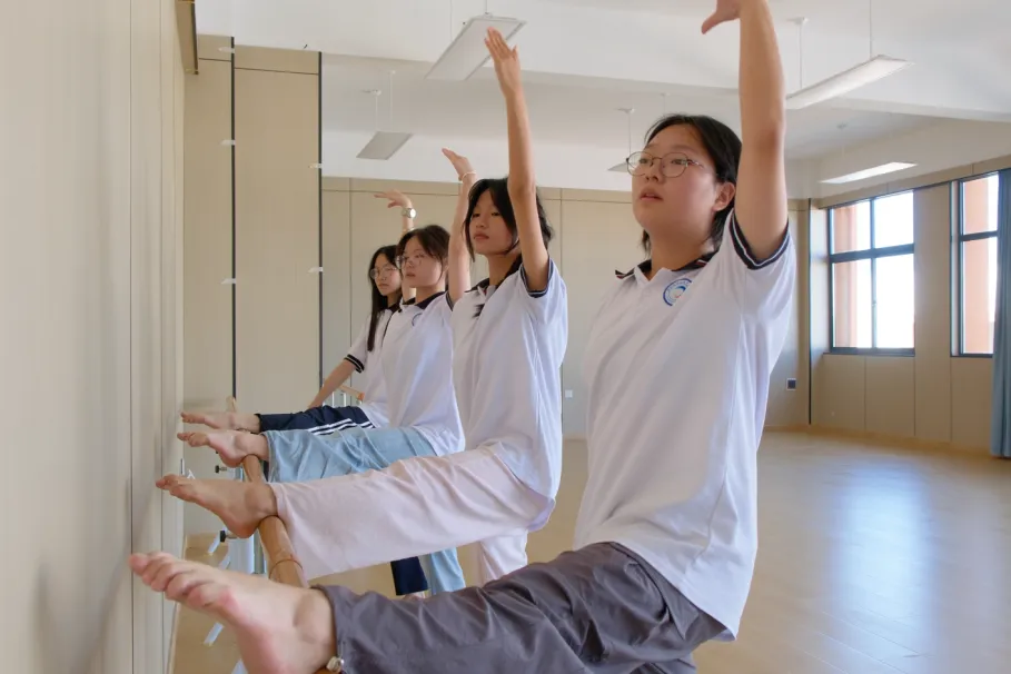 黄冈菱湖高级中学到底怎么样?真实情况一文说清 化工行情 第1张-化工行情,甲基化工,甲醇msds-起点化工网 黄冈菱湖高级中学到底怎么样?真实情况一文说清 (https://huagong.lansai.wang/) 化工行情 第1张
