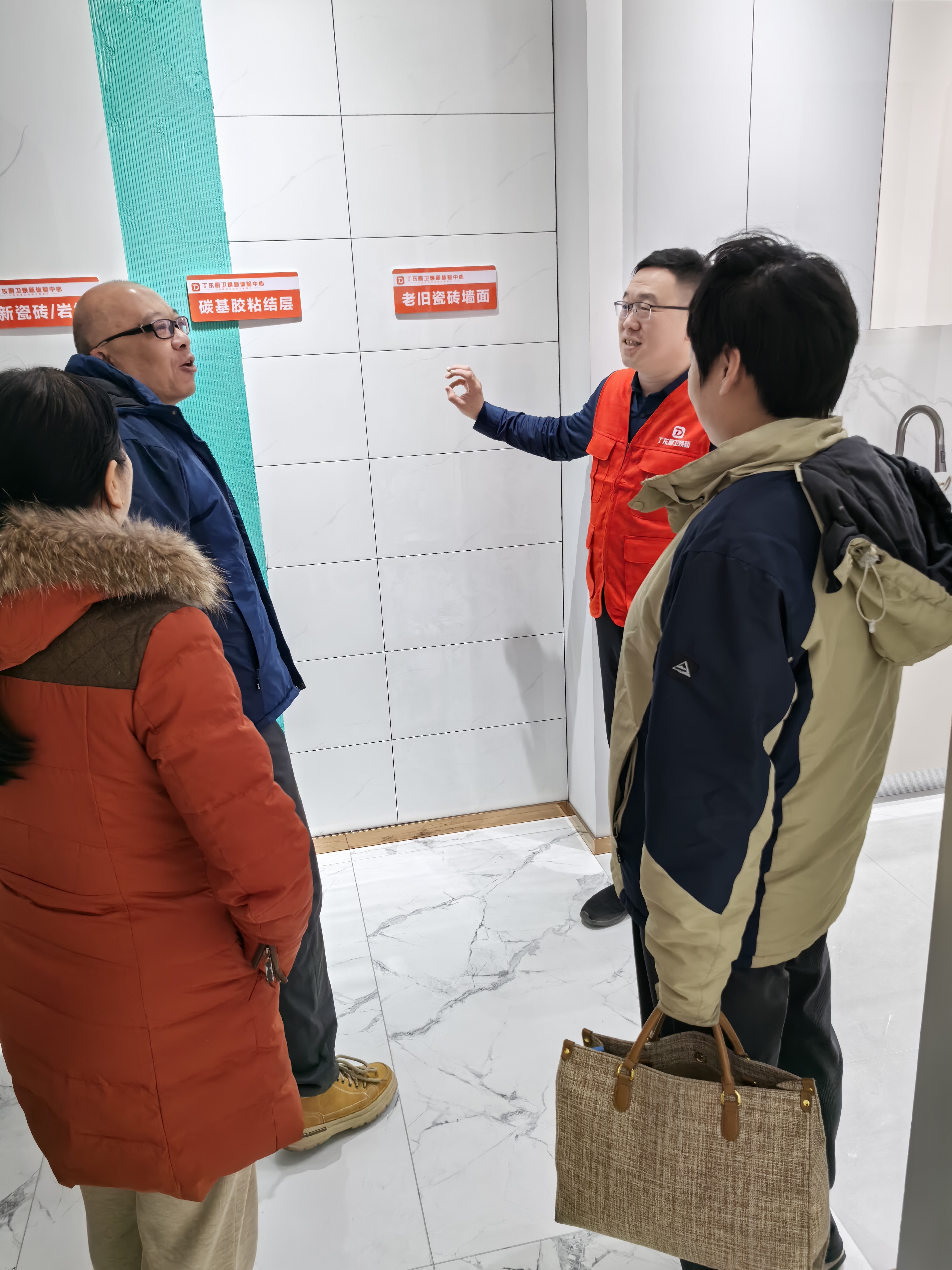 济南丁东厨房改造施工现场展示